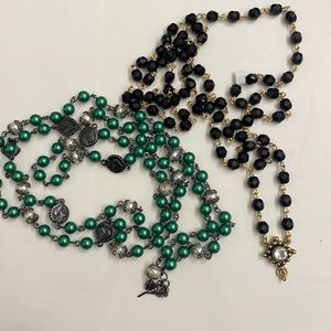 VSA GREEN WRAP + BLACK ROSARY